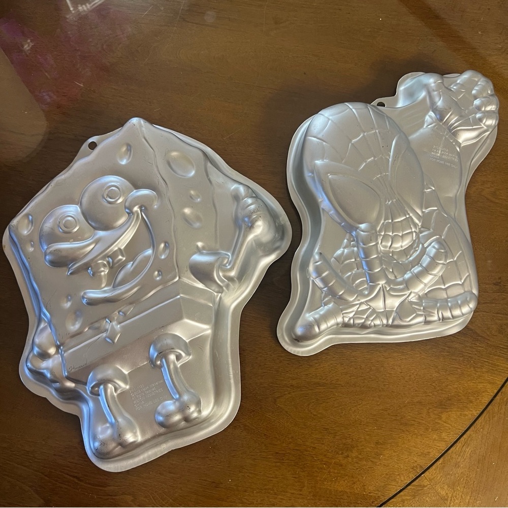 TWO Vintage Cake Pan Wilton SpongeBob SquarePants (2002) & Spider-Man (2004)